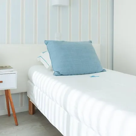 Dos Lirios - Blue Sea אלבופיירה